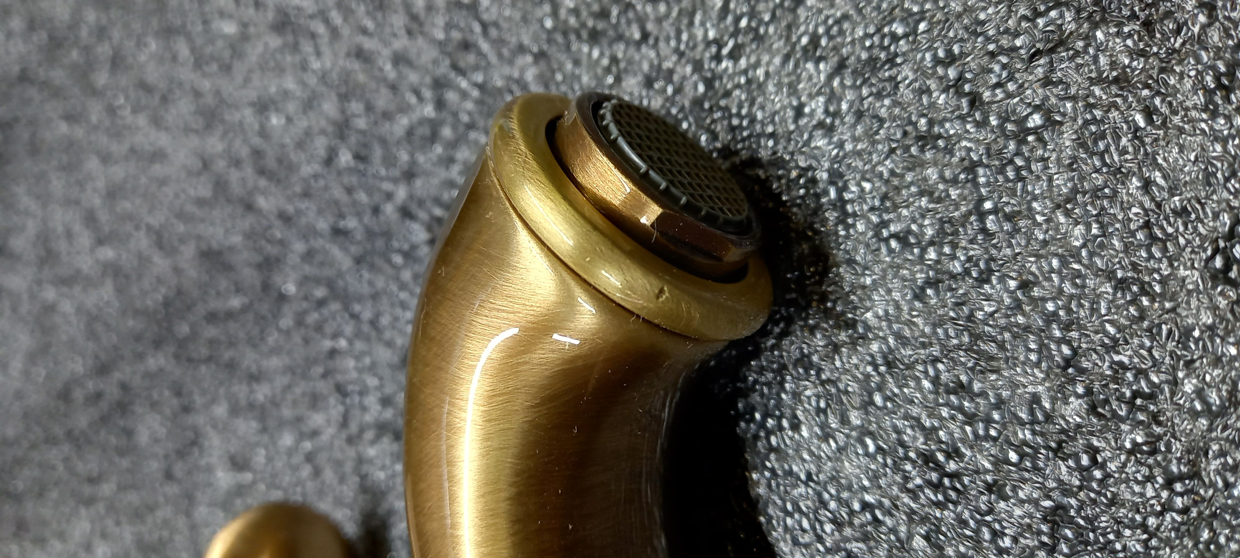 Emmevi Harmony, 22003-6/BR, однорычажный смеситель для раковины (излив 11 см), с донным клапаном, цвет бронза  