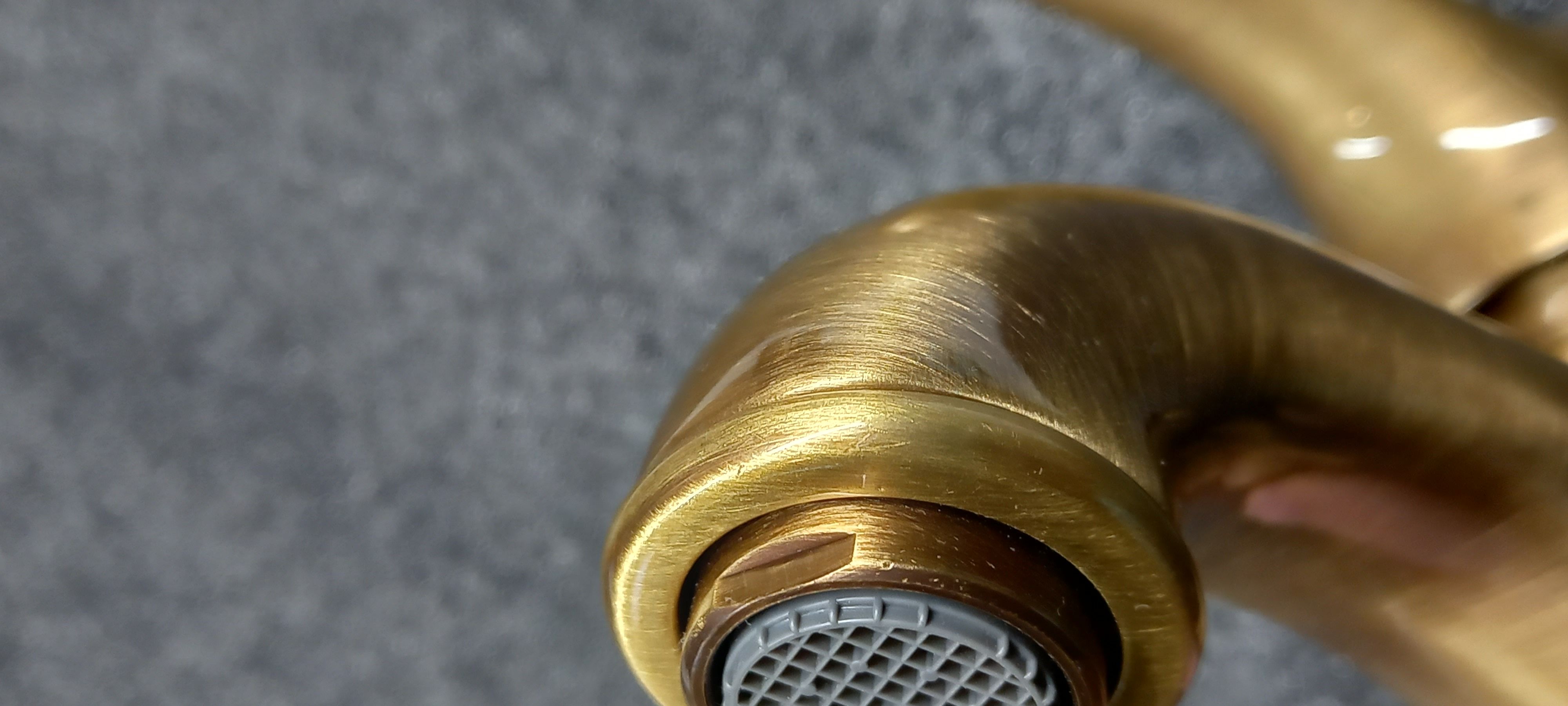 Emmevi Harmony, 22003-6/BR, однорычажный смеситель для раковины (излив 11 см), с донным клапаном, цвет бронза  