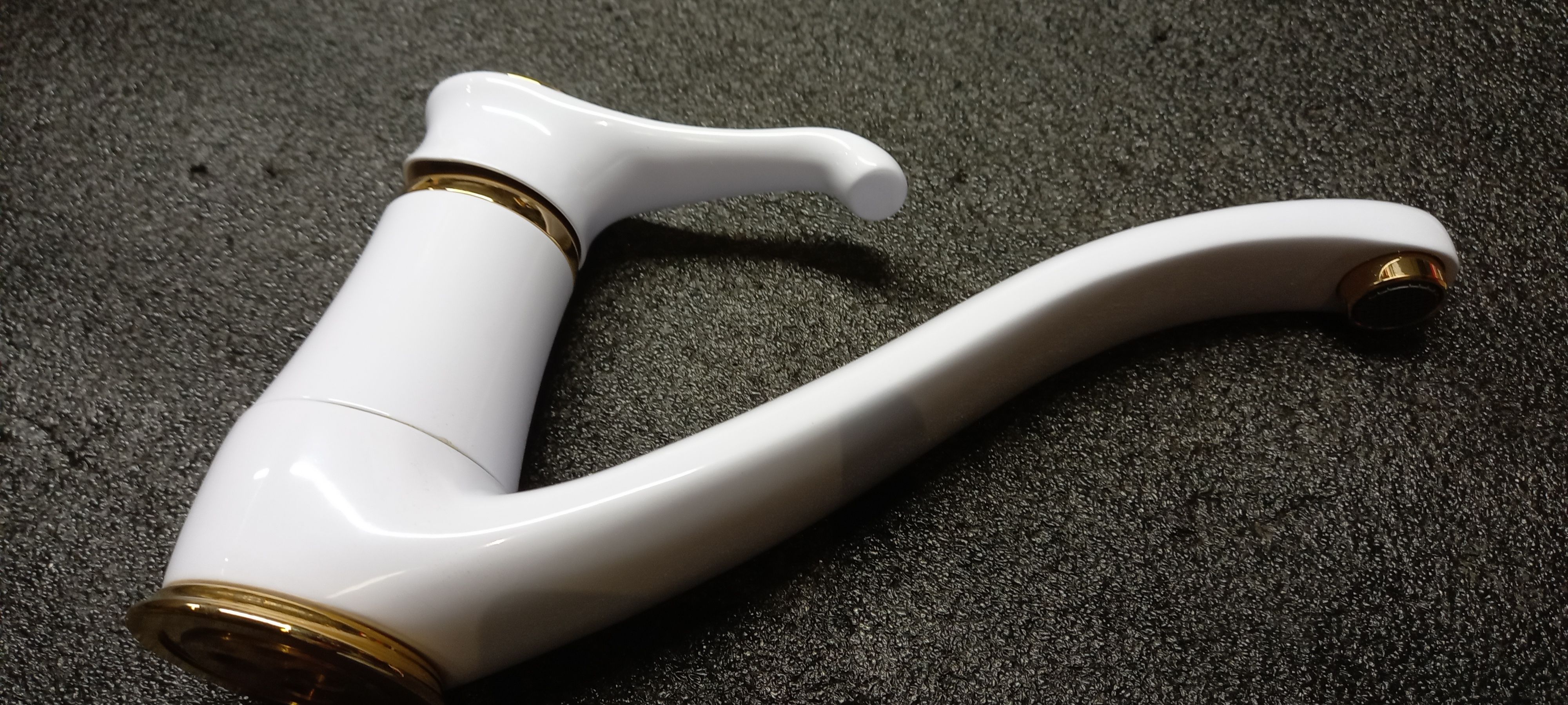 Emmevi Tiffany, 6095-12/BO, однорычажный кухонный смеситель (поворотный излив 22 см), без донного клапана, цвет белый/золото  