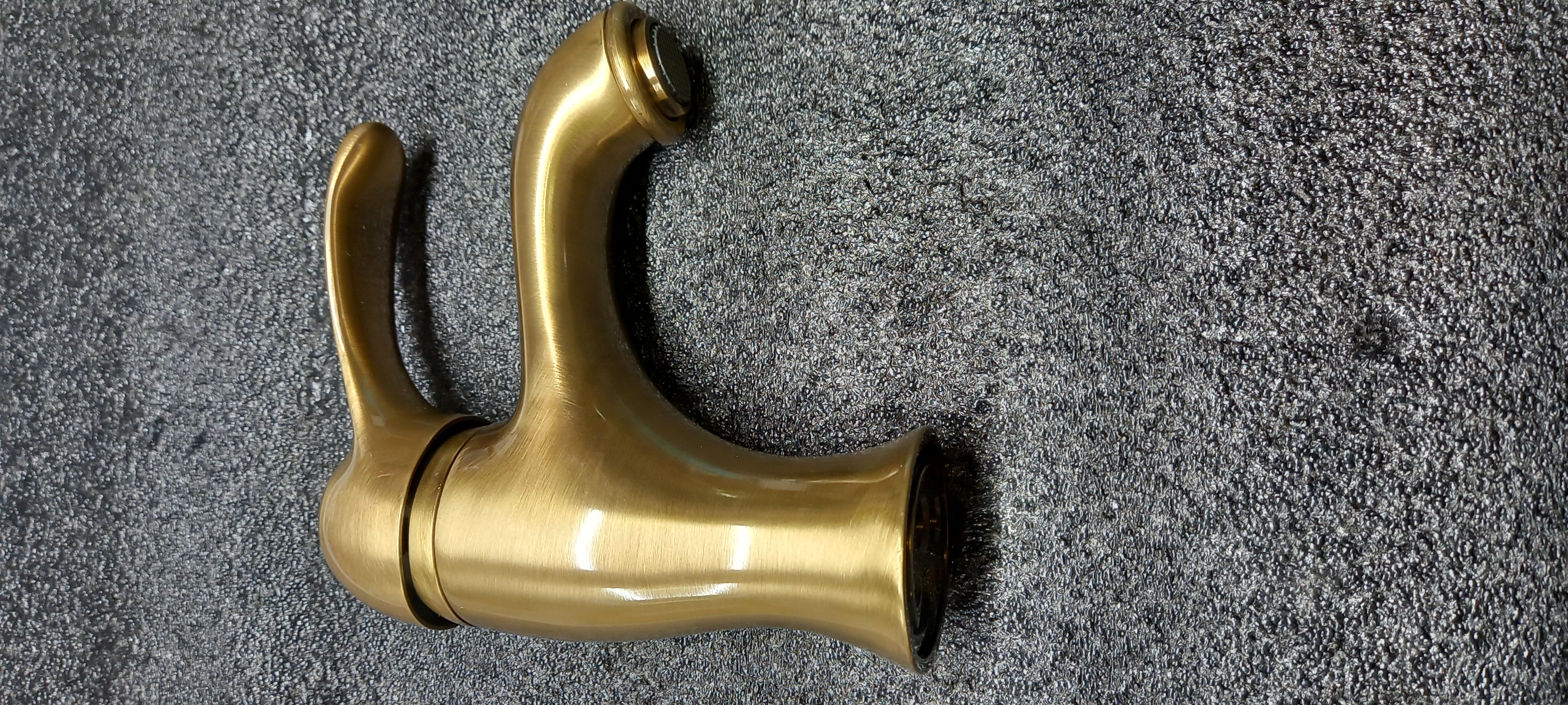 Emmevi Harmony, 22003-3/BR, однорычажный смеситель для раковины (излив 11 см), с донным клапаном, цвет бронза  