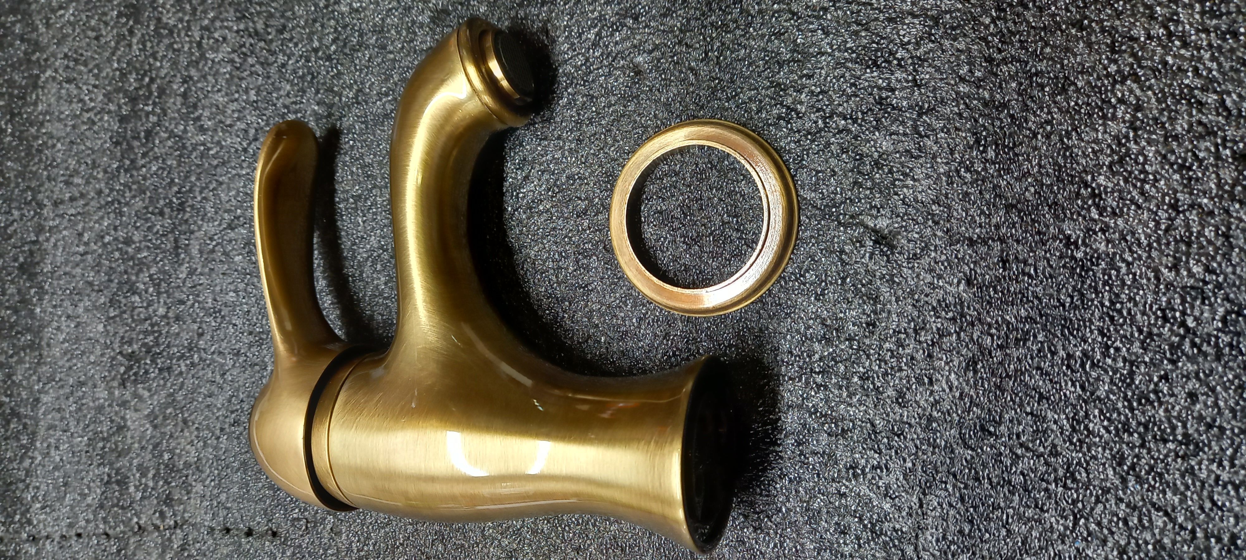 Emmevi Harmony, 22003-11/BR, однорычажный смеситель для раковины (излив 11 см), с донным клапаном, цвет бронза  