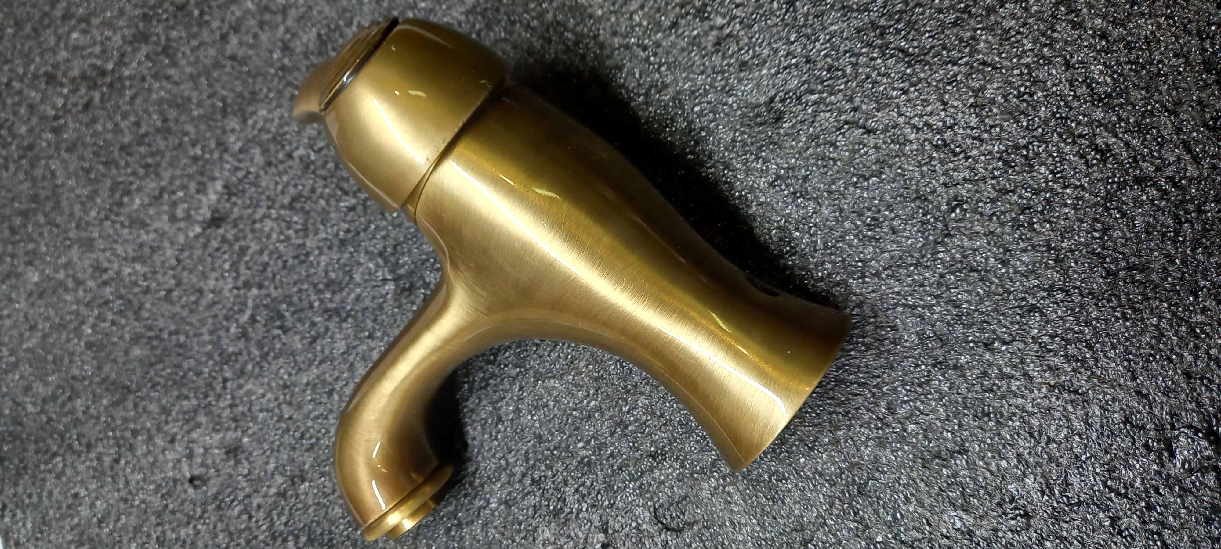 Emmevi Harmony, 22003-10/BR, однорычажный смеситель для раковины (излив 11 см), с донным клапаном, цвет бронза  